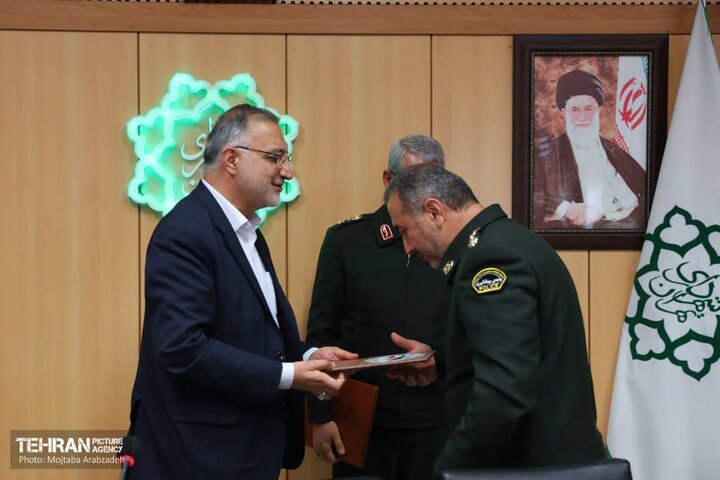 معارفه فرمانده یگان حفاظت شهرداری تهران با حضور زاکانی