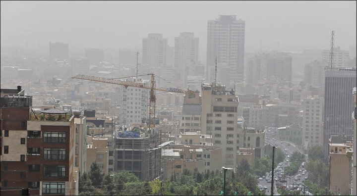 ادامه وزش گرد و خاک شدید در تهران