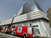 نجات ۴۳ شهروند تهرانی از حادثه آتش‌سوزی در مجتمع تجاری گلشن