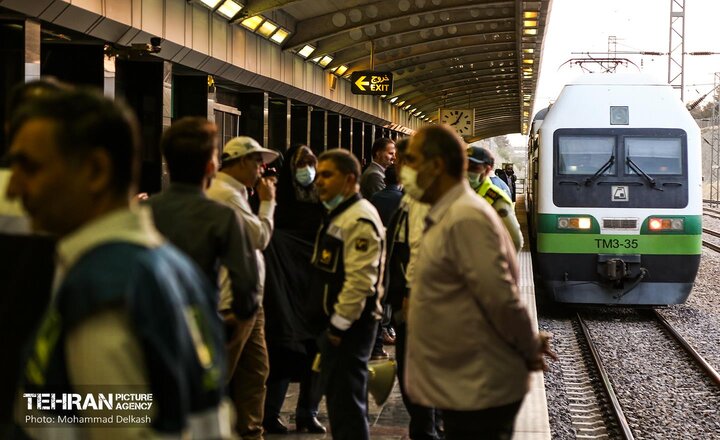 توضیحات شرکت بهره‌برداری مترو تهران و حومه درباره اختلال در سرویس‌دهی خط پنج مترو / از سرگیری حرکت قطارها