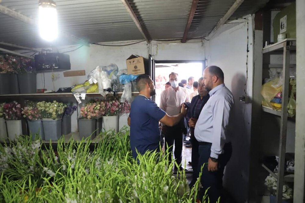 ساماندهی دستفروشان حاشیه بزرگراه هاشمی/ بازپیرایی و بازسازی بازار جوادالائمه در دستور کار قرار گرفت