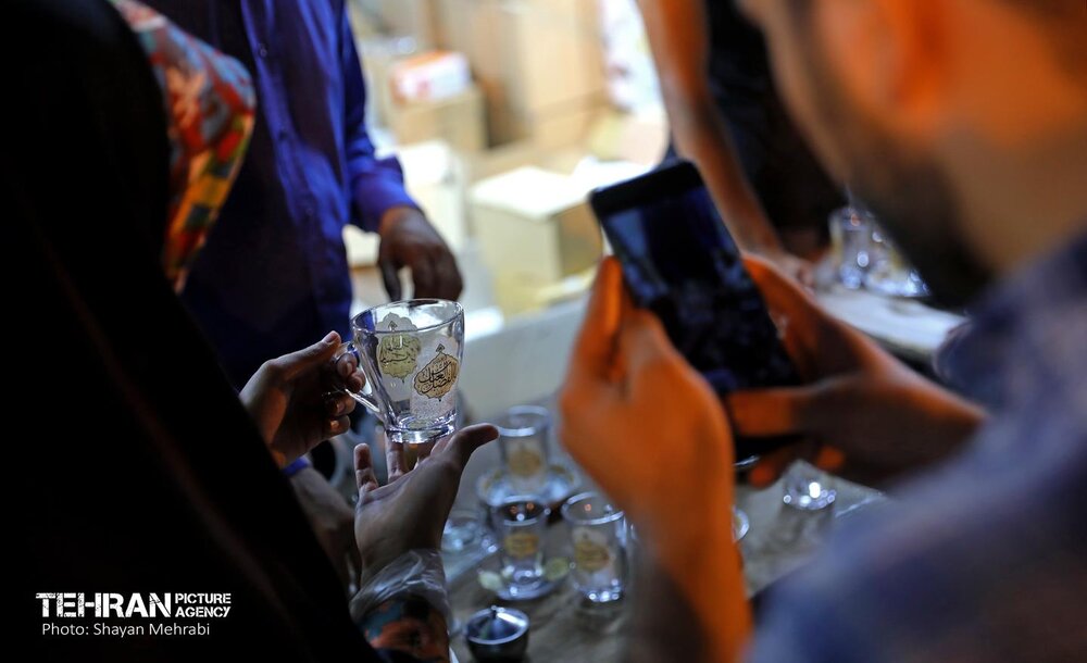 نظرات شورای ششمیها در خصوص رویداد عطر سیب/ کیفیت نمایشگاه نسبت به سالهای گذشته ارتقاء یافته است