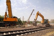 اجرای عملیات ریل‌برداری و شاسی‌گذاری حریم راه‌آهن تهران-اهواز