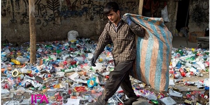 کوچ گونی به دوش های طلا دزد از پایتخت/ سال آینده زباله گردی در تهران نداریم