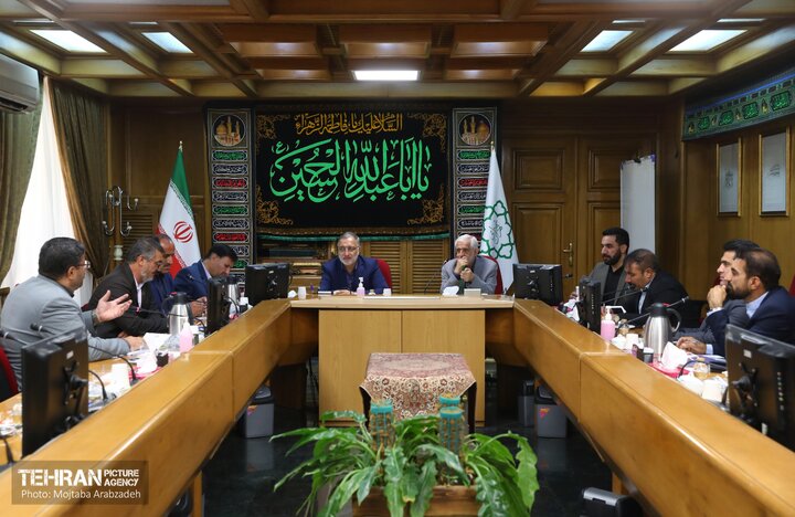 دیدار اعضای شورای عالی استان‌ها با شهردار تهران