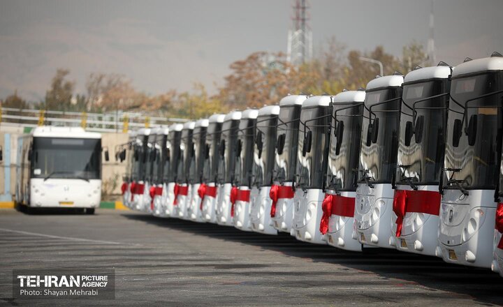 تحویل اتوبوس‌های جدید به تهران در هفته دولت/ امسال مردم تحول در اتوبوسرانی را حس خواهند کرد/ اورهال ۵۰۰ دستگاه اتوبوس تا بازگشایی مدارس