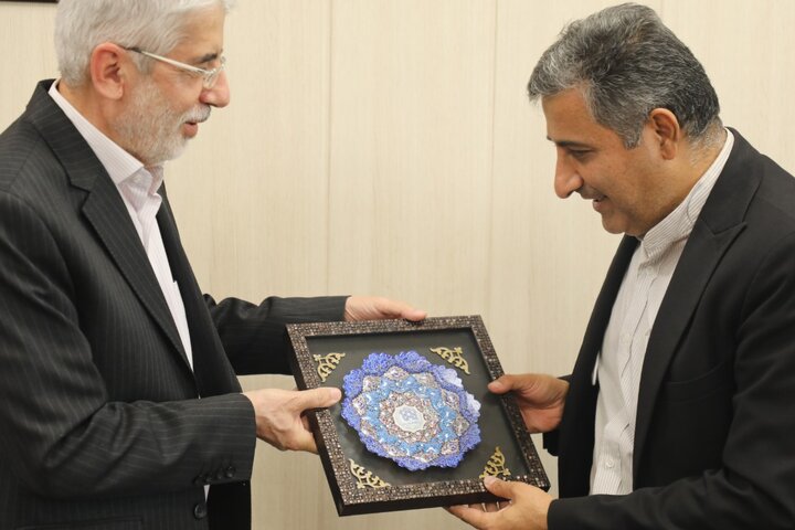 گسترش مشارکت مراکز علمی برای خدمات‌رسانی به شهروندان با مدیریت شهری 