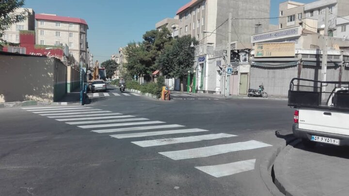 خط کشی خیابان های منطقه ۱۷ در طرح استقبال از مهر