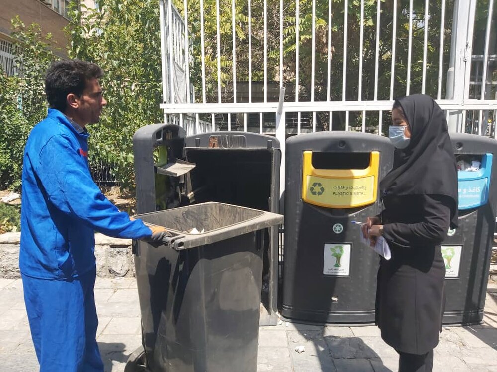 وضعیت مطلوب تفکیک زباله و جمع‌آوری پسماند خشک شهروندان در منطقه ۴