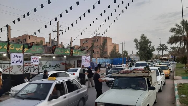 توزیع ۸هزار وعده غذایی در پایانه مرزی خسروی/فعالیت ۱۵ موکب آبرسان