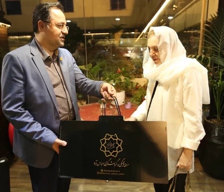 عشق و علاقه در ارائه خدمات فرهنگی به مردم رمز موفقیت اراضی عباس آباد است