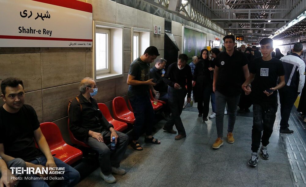 بازدید مدیرعامل شرکت بهره‌برداری متروی تهران از خدمت رسانی در روز اربعین