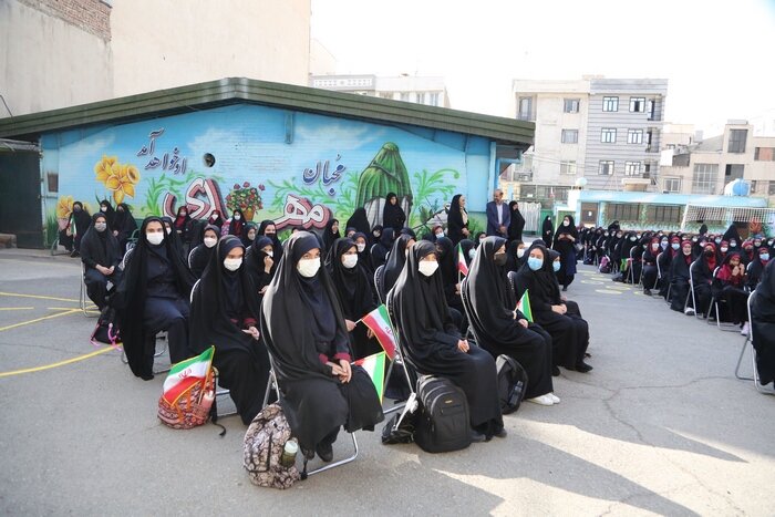 زنگ آغاز سال تحصیلی در مدارس منطقه ۱۰ نواخته شد