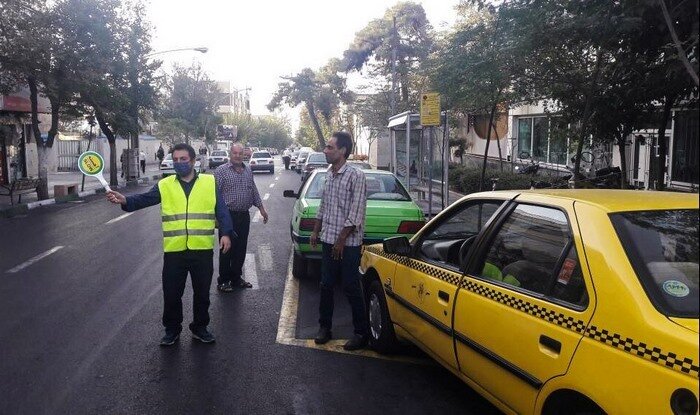 نقشآفرینی ۴۳ اکیپ اجرایی منطقه ۱۰ در روانسازی معابر/ افزایش تعداد اتوبوس و رزرو تاکسیهای تلفنی برای تسهیل در تردد دانشآموزان