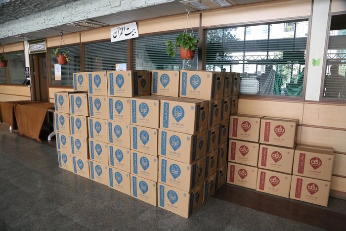 اهدای ۵۰۰ بسته لوازم تحصیلی به خانوادههای کمبرخوردار