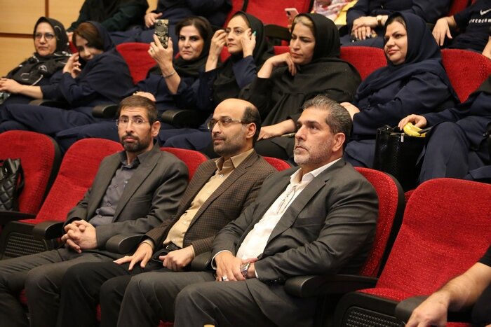 اهدای ۵۰۰ بسته لوازم تحصیلی به خانوادههای کمبرخوردار