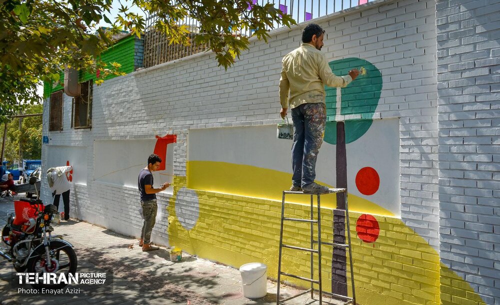 "نقش مهر" بر دیوارهای مدارس پایتخت