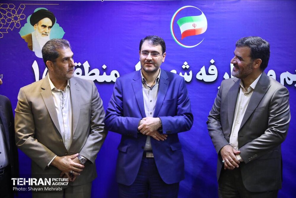 تملک املاک در محله امام خمینی(ره) با رعایت حقوق مردم انجام شود/ ضرورت ساماندهی اراضی بایر در منطقه ۱۵/ احداث پارکینگهای مکانیزه و به روز در منطقه۶