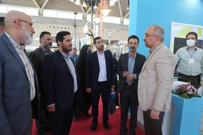 بازدید شهردار منطقه ۱۰ از هجدهمین نمایشگاه حملونقل، عمران و خدمات شهری/ تاکید بر تعامل و همکاری با شرکتهای دانشبنیان