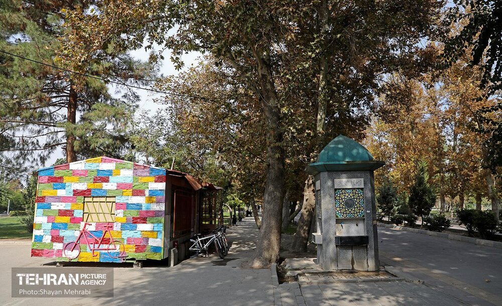 اکران نقش و نگارههای سهبعدی در میدانگاه بوستان ۵۰ هکتاری قائم