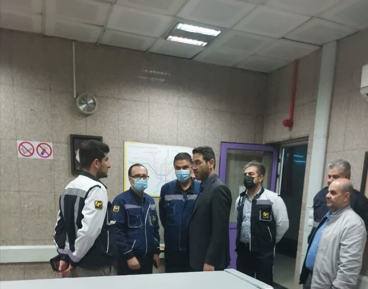 پله‌برقی‌ها و آسانسورهای خط یک مترو در مدار خدمت‌رسانی