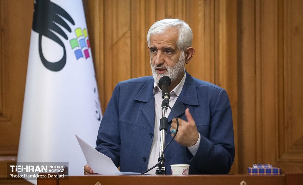 عملیات سیاسی در شورا با حرفهای ژورنالیستی/ حرف کارشناسی بزنید نه تهمت و توهین