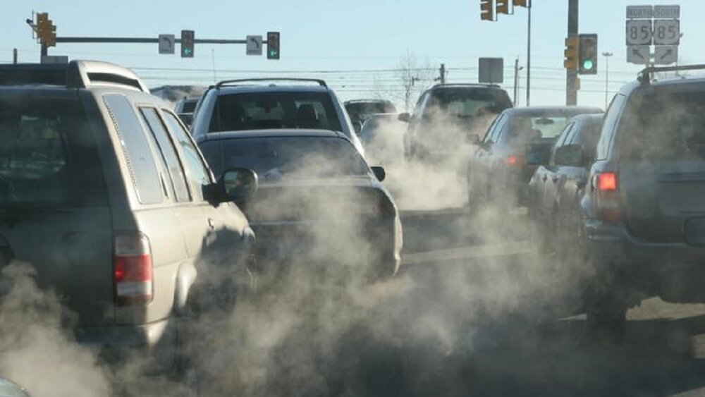 تا کی باید به خودروسازان و سازندگان موتورسیکلت فرصت دهیم؟/ تعدد دستگاه‌های مرتبط با موضوع آلودگی هوا از دلایل اصلی حل نشدن مشکل است