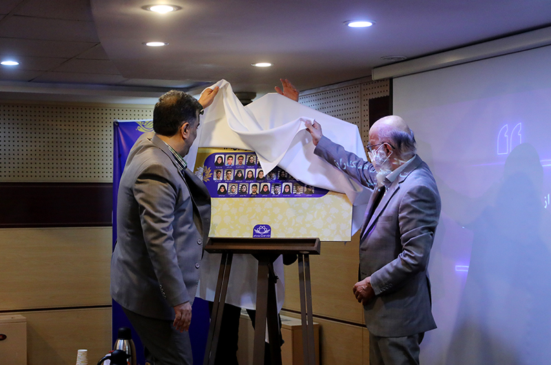 آیین تجلیل از فرزندان نودانشجوی رانندگان شرکت خودرو سرویس شهر برگزار شد