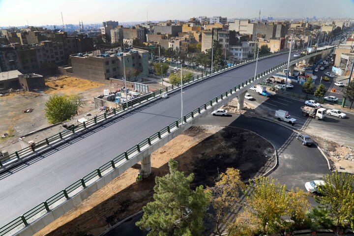 کاهش حدود ۳ کیلومتری مسیر شهروندان با بهره‌برداری از پل تقاطع غیرهمسطح بزرگراه شهید باقری با خیابان فرجام