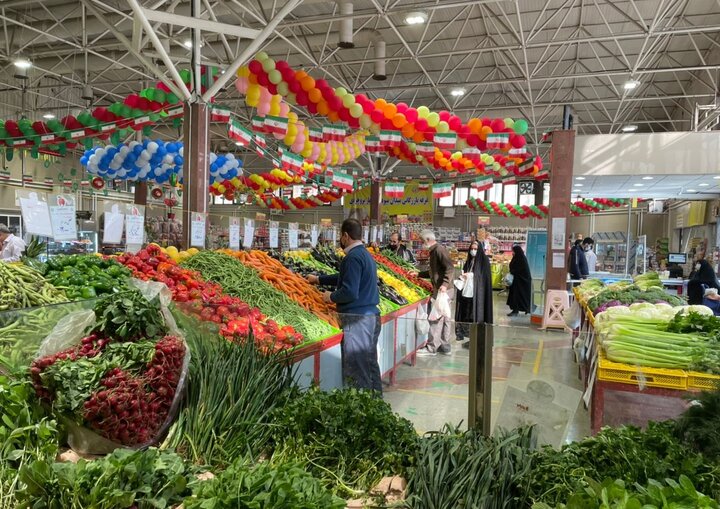 کاهش قیمت ۱۴ محصول در میادین میوه و تره‌بار شهرداری تهران 