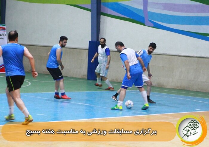 نوسازی تابلوهای تمثال شهدا و تجلیل از بسیجیان در منطقه ۱۰