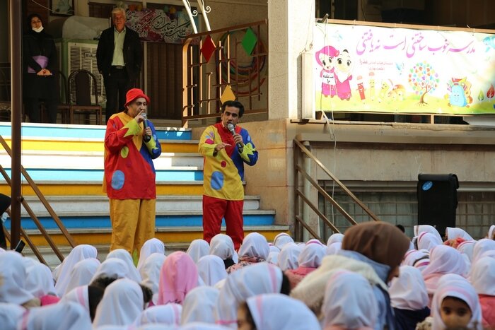 برگزاری کارگاههای آموزش شهروندی در مدارس منطقه ۱۰