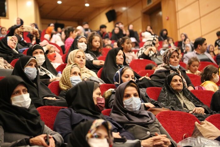 پرستاران منطقه ۱۰ مورد تجلیل قرار گرفتند