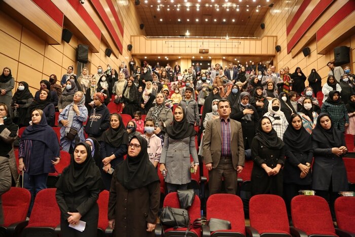 پرستاران منطقه ۱۰ مورد تجلیل قرار گرفتند