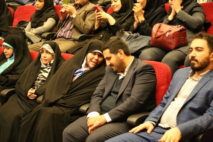 پرستاران منطقه ۱۰ مورد تجلیل قرار گرفتند