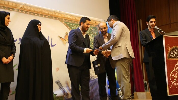 پرستاران منطقه ۱۰ مورد تجلیل قرار گرفتند