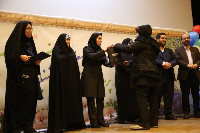 پرستاران منطقه ۱۰ مورد تجلیل قرار گرفتند