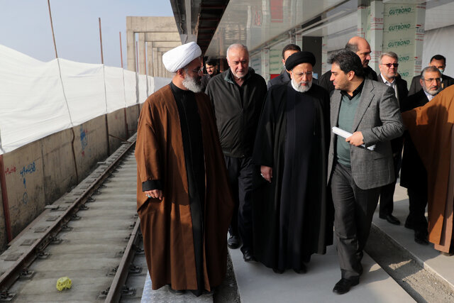 از همه مسئولان می‌خواهم برای امیدواری مردم و تکمیل پروژه‌های ناتمام تلاش کنند/ تقدیر از شهرداری تهران برای توسعه مترو