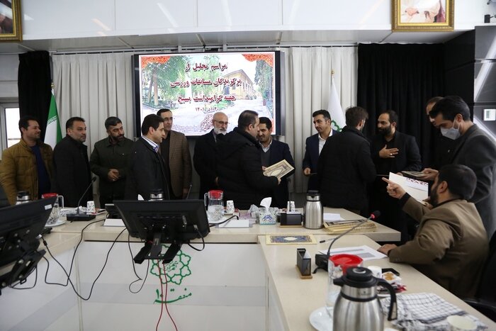 برگزیدگان مسابقات ورزشی هفته بسیج تجلیل شدند