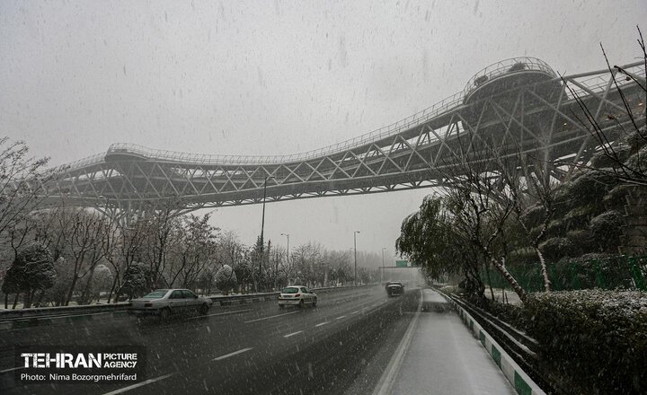 هوای تهران همچنان ناسالم برای گروه‌های حساس/ فردا غلظت آلاینده‌ها کاهش می‌یابد