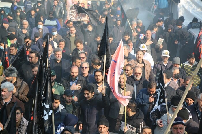 پیکر شهید گمنام عملیات والفجر۱ در یادمان نورالزهرا (س) منطقه ۱۰ آرمید