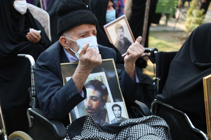 پیکر شهید گمنام عملیات والفجر۱ در یادمان نورالزهرا (س) منطقه ۱۰ آرمید