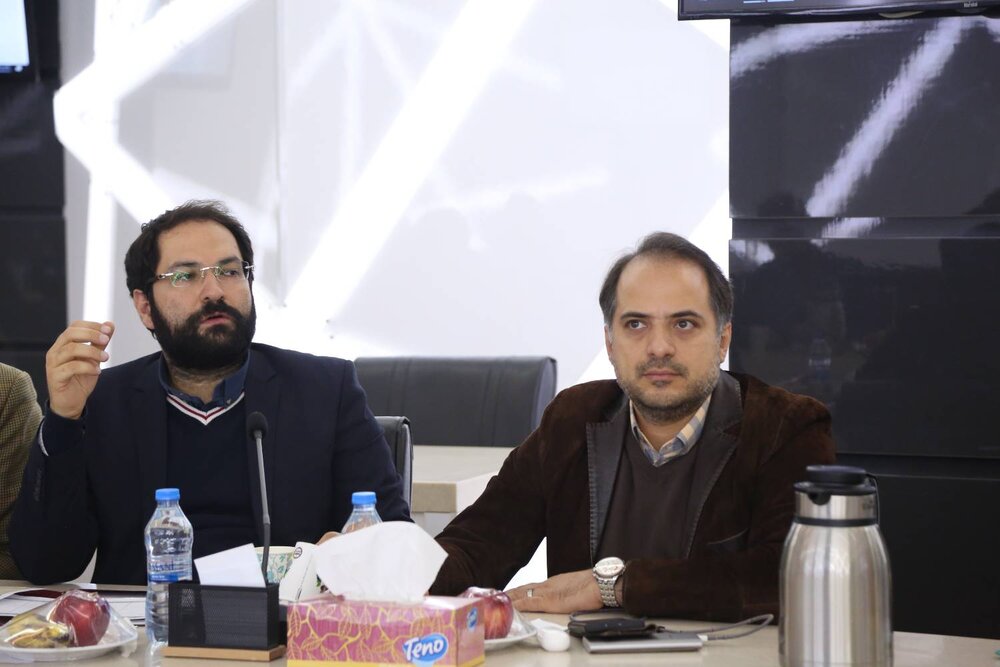 به دنبال خدماترسانی بهینه و بیوقفه به شهروندان هستیم