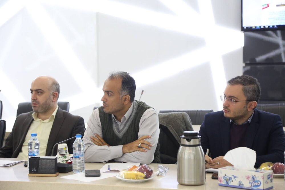 به دنبال خدماترسانی بهینه و بیوقفه به شهروندان هستیم