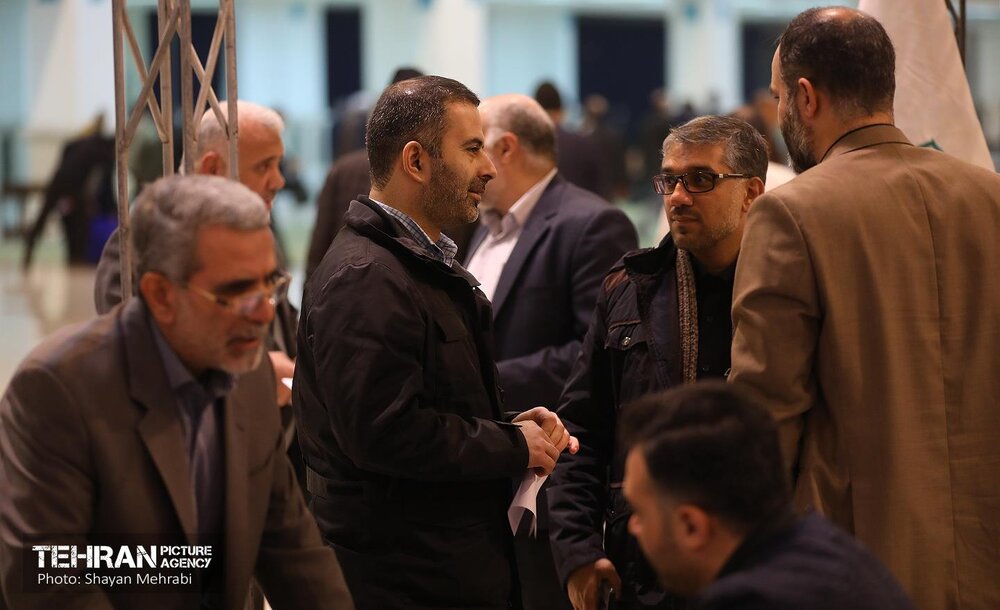 میز خدمت شهرداری تهران در نماز جمعه