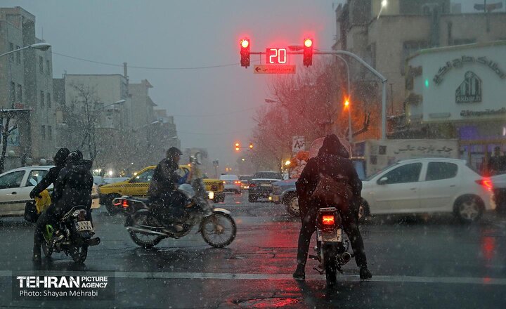 آماده‌باش نیروهای پلیس و شهرداری تهران از ساعت ۶ صبح/ ترافیک در کدام معابر تهران سنگین است؟