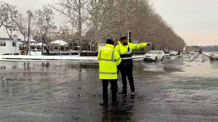 تردد روان خودروها در معابر غربی تهران 