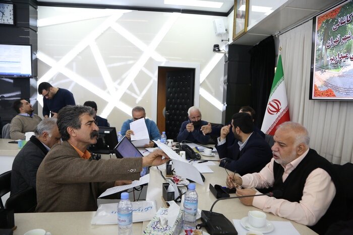 ملاقاتهای مردمی یکی از راههای موثر برای شناسایی مطالبات شهروندان است