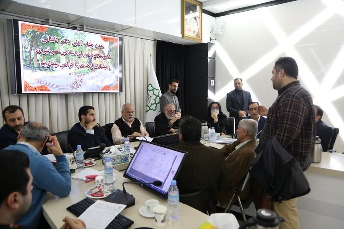 ملاقاتهای مردمی یکی از راههای موثر برای شناسایی مطالبات شهروندان است