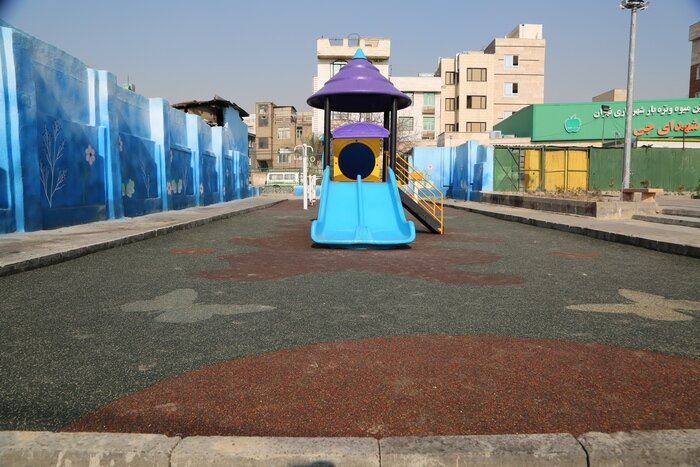 ارائه خدمات شهری به مادران و کودکان اولویت منطقه ۱۰ است/ زمینهای بازی بوستانها بهسازی و ایمنسازی میشوند